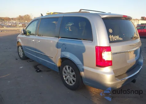 2013 Chrysler Town & Country Touring z USA, uszkodzony, nr VIN 2C4RC1BG6DR802949